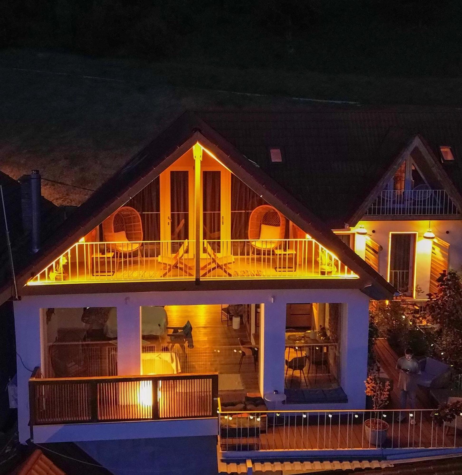 Shard Boutique Hotel-Adult Only Braşov Exterior foto
